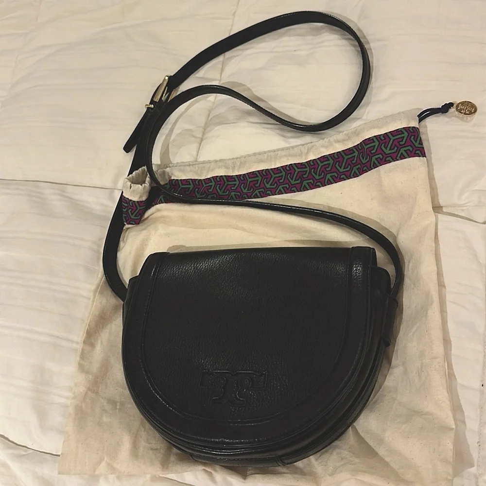 Tory Burch crossbody purse - Picture 1 of 6